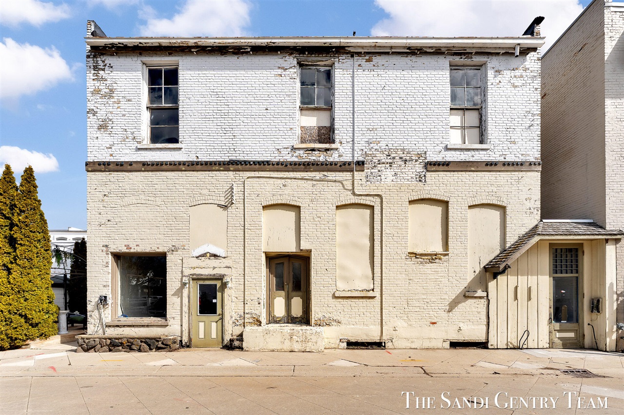 224 Washington Avenue, Grand Haven, MI, 49417-1357