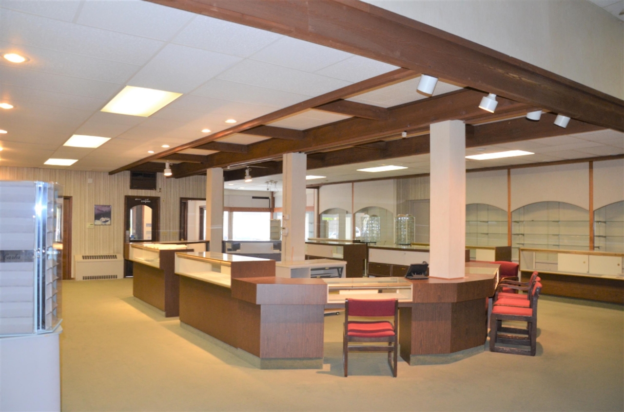 224 Washington Avenue, Grand Haven, MI, 49417-1357