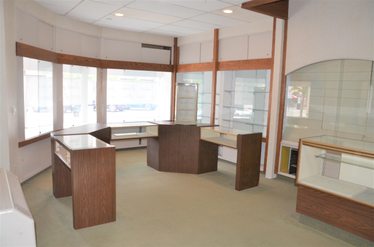 224 Washington Avenue, Grand Haven, MI, 49417-1357