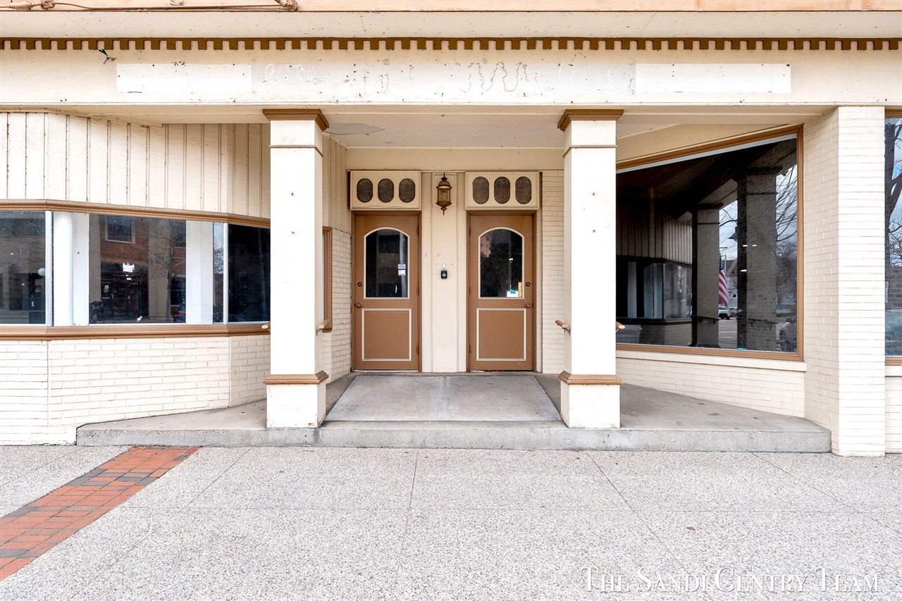 224 Washington Avenue, Grand Haven, MI, 49417-1357