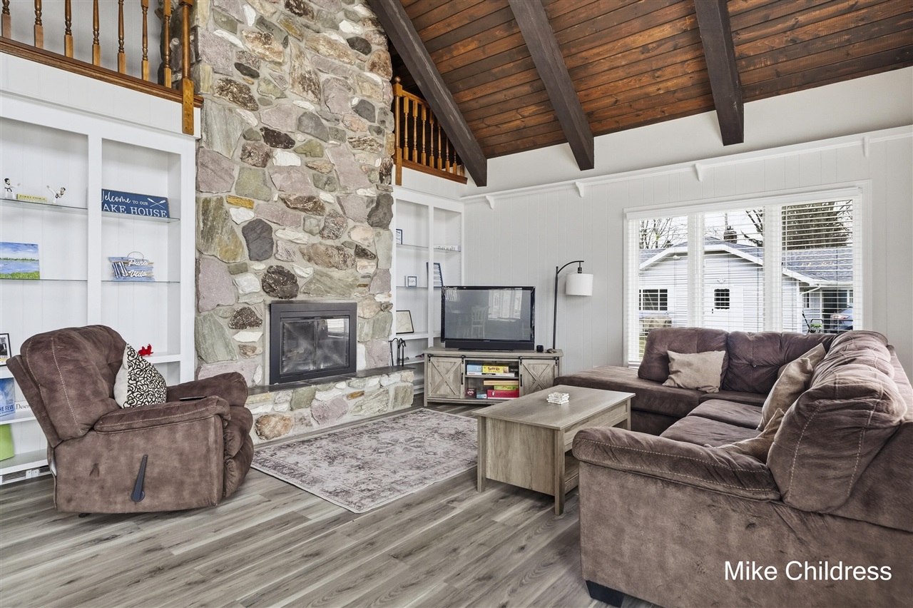 6390 Lakeshore Drive, Saranac, MI, 48881-8789