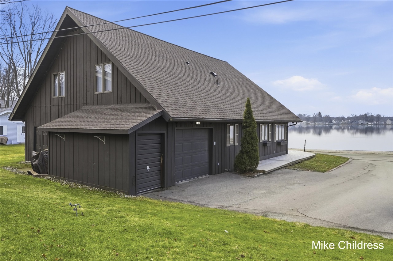 6390 Lakeshore Drive, Saranac, MI, 48881-8789