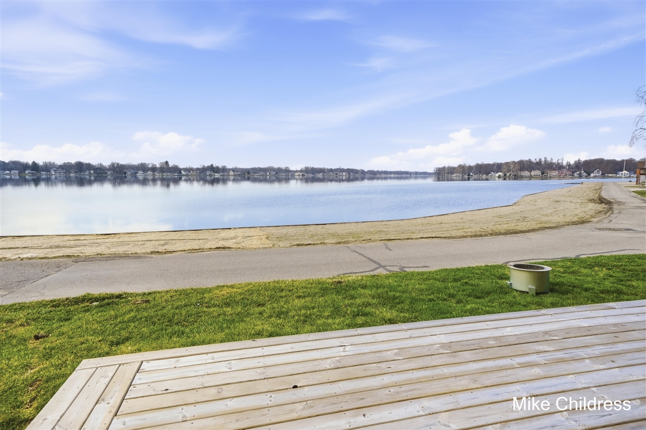 6390 Lakeshore Drive, Saranac, MI, 48881-8789