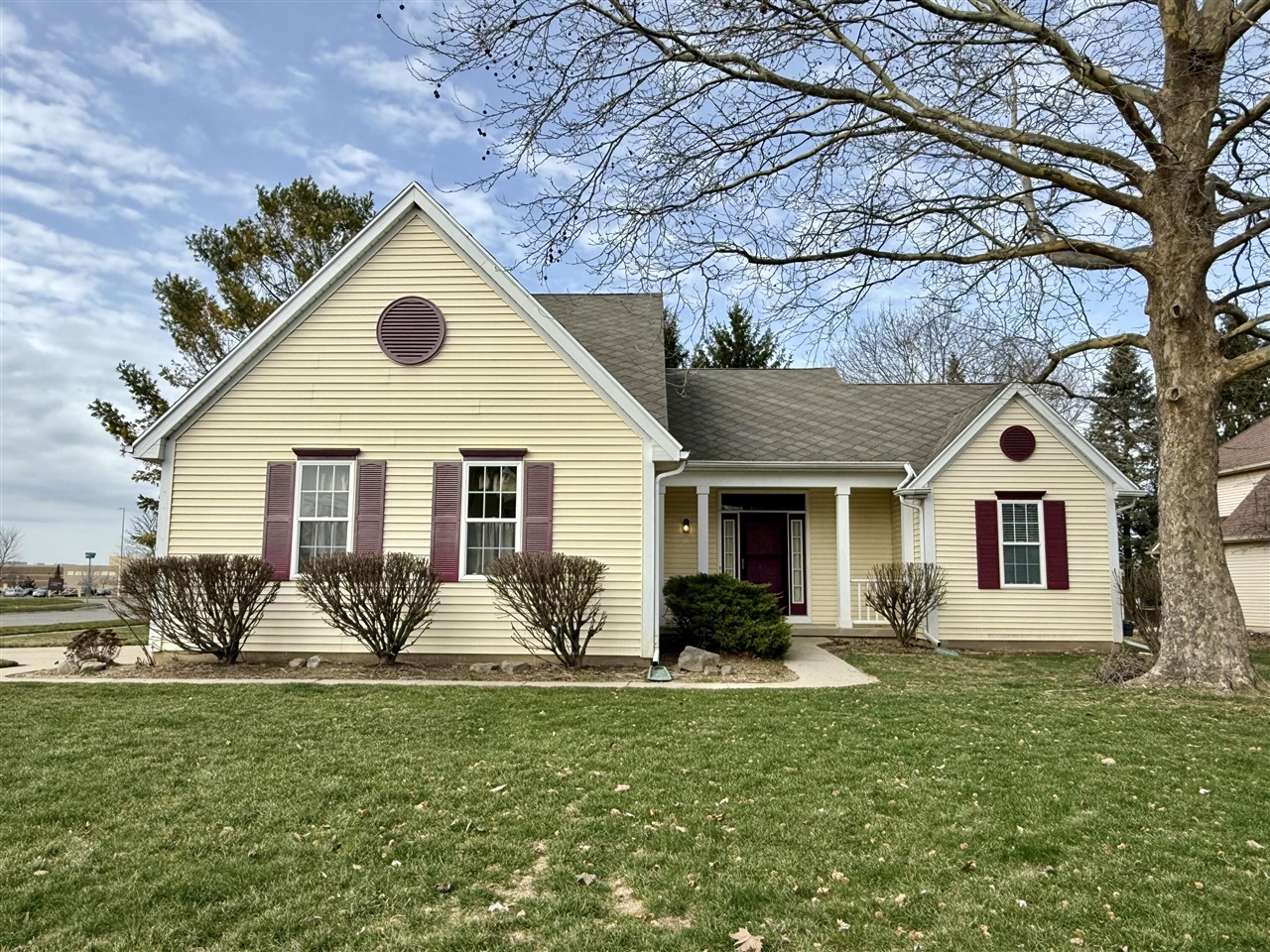 1975 Hollowbrook Drive, Holt, MI, 48842-8637