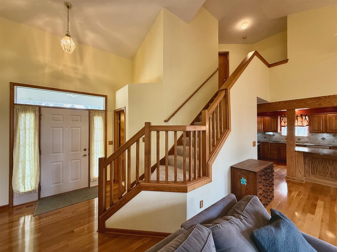 1975 Hollowbrook Drive, Holt, MI, 48842-8637