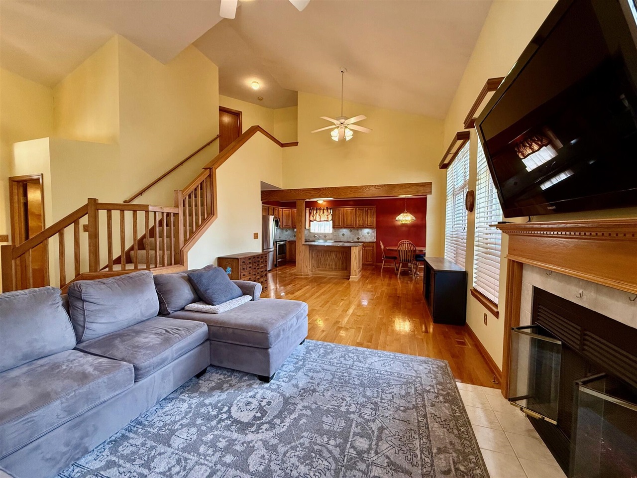 1975 Hollowbrook Drive, Holt, MI, 48842-8637