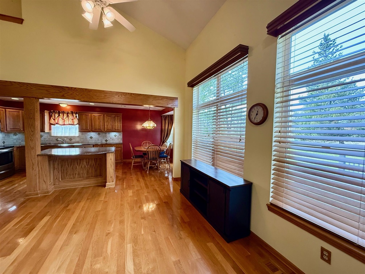 1975 Hollowbrook Drive, Holt, MI, 48842-8637