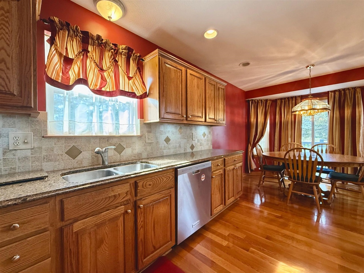 1975 Hollowbrook Drive, Holt, MI, 48842-8637