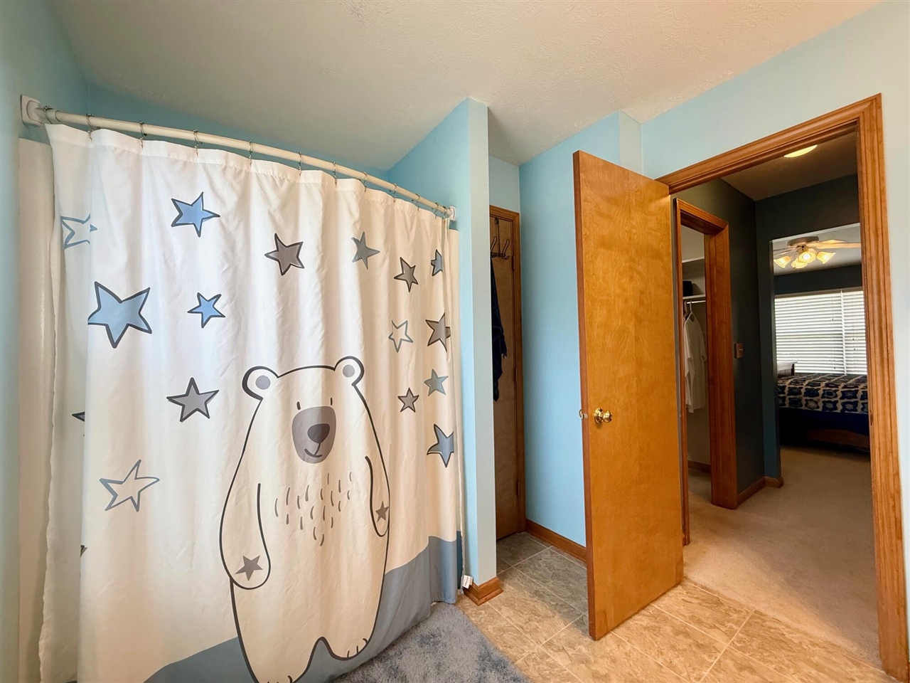 1975 Hollowbrook Drive, Holt, MI, 48842-8637