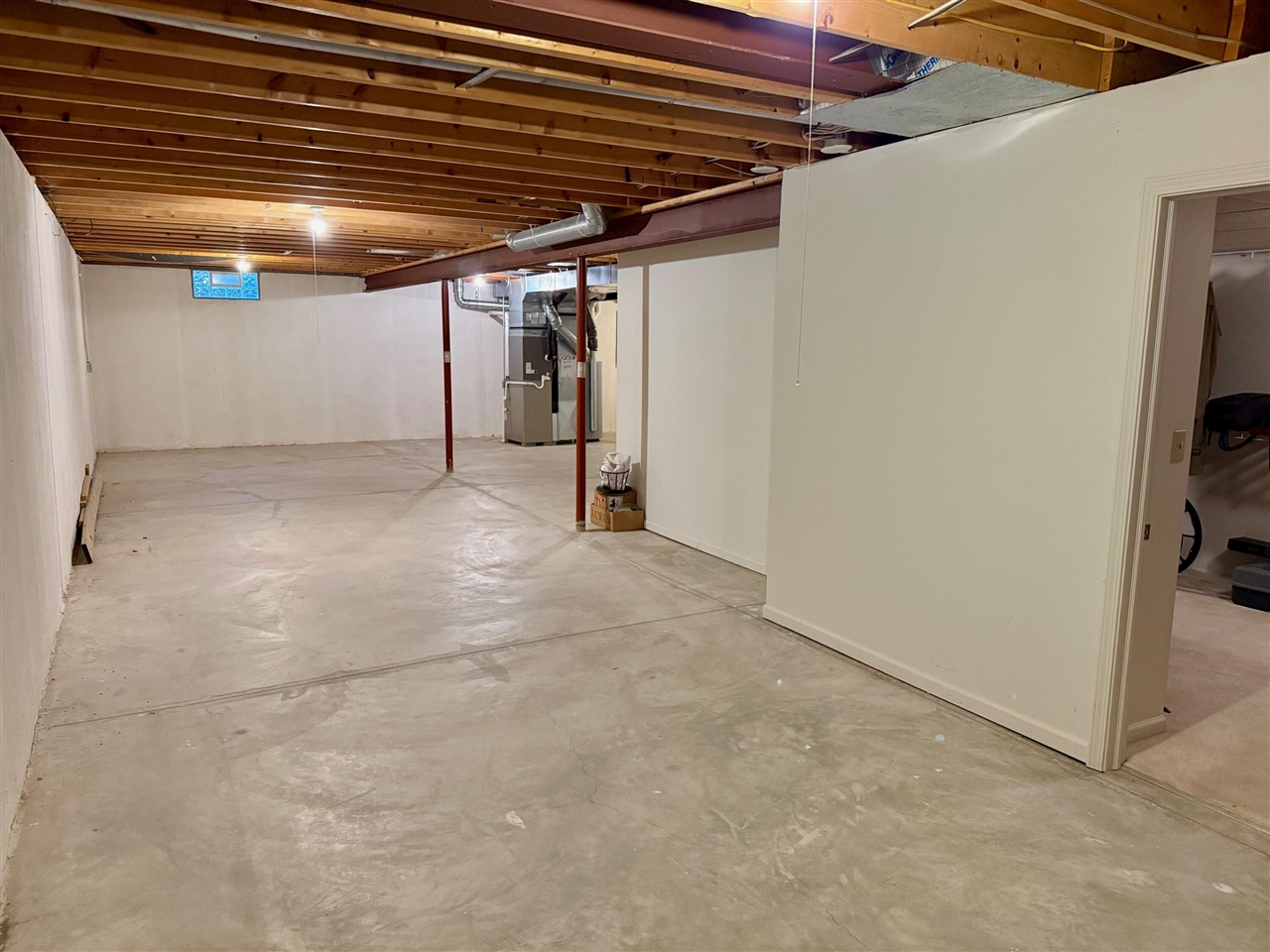 1975 Hollowbrook Drive, Holt, MI, 48842-8637