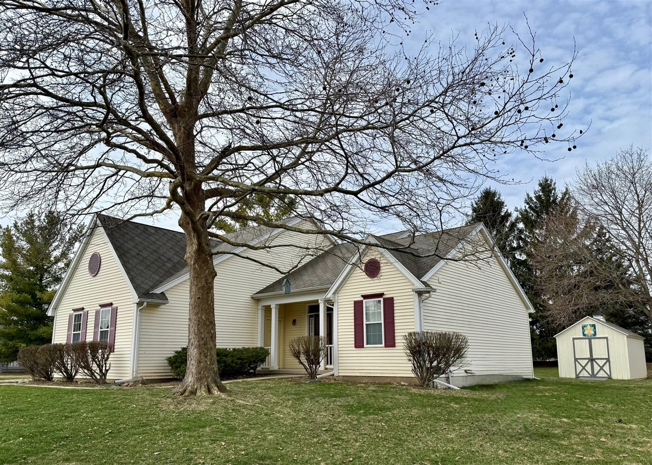 1975 Hollowbrook Drive, Holt, MI, 48842-8637