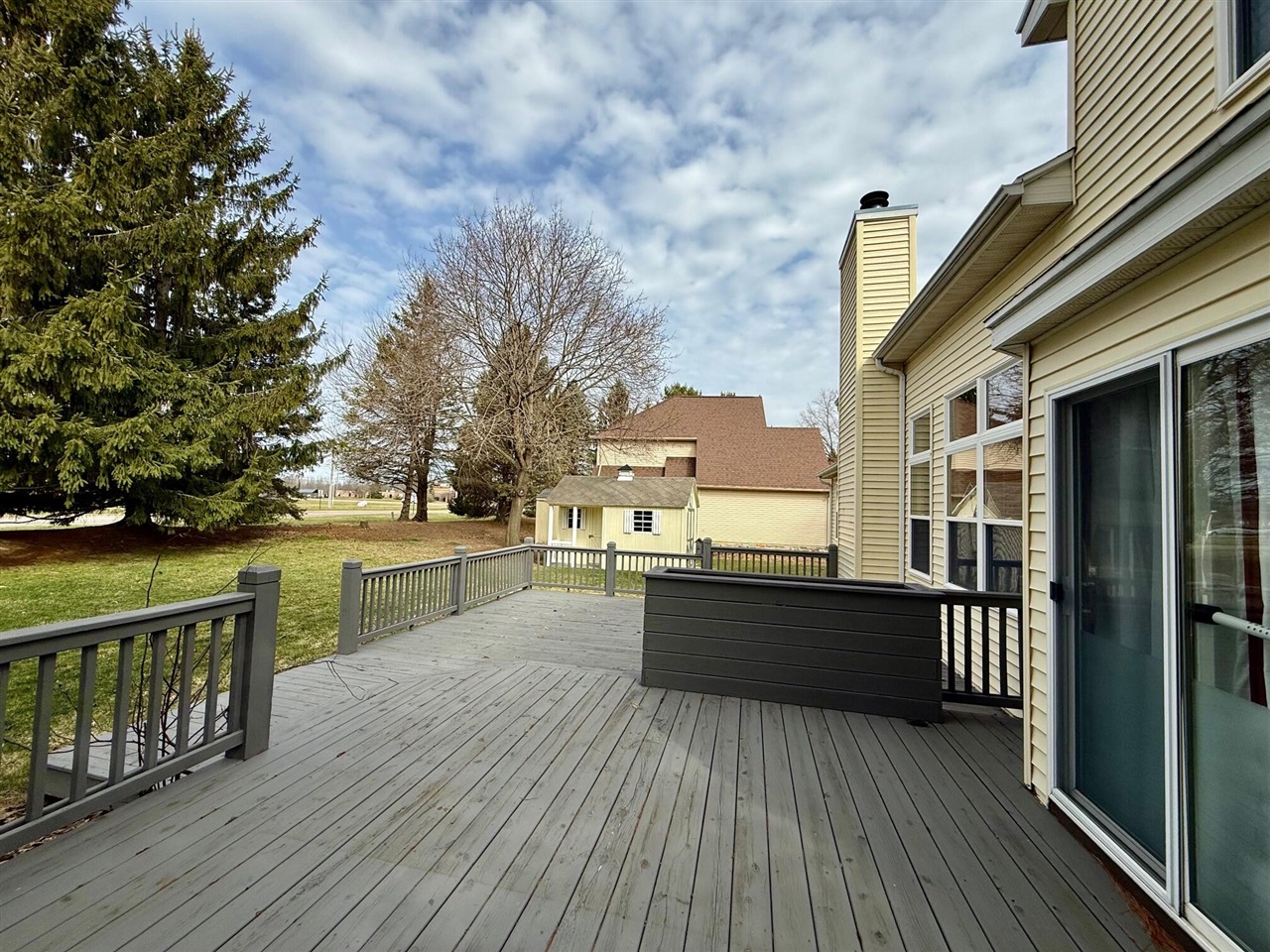 1975 Hollowbrook Drive, Holt, MI, 48842-8637