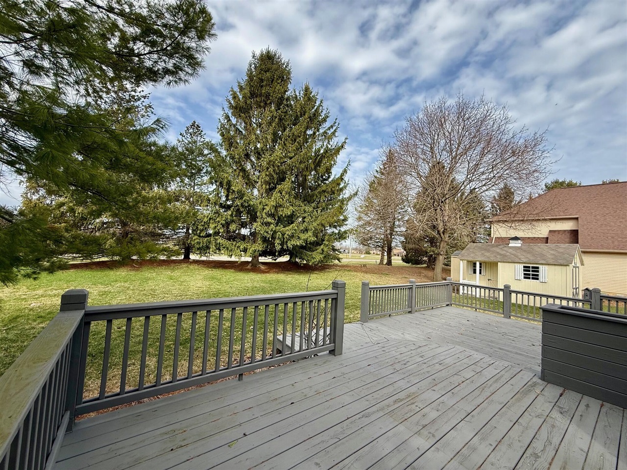 1975 Hollowbrook Drive, Holt, MI, 48842-8637