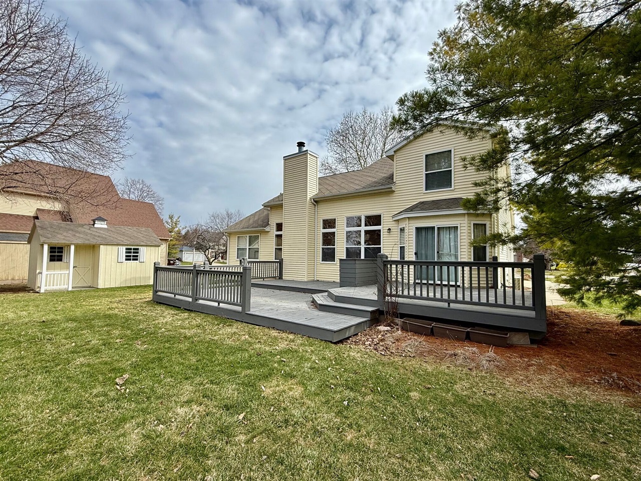 1975 Hollowbrook Drive, Holt, MI, 48842-8637