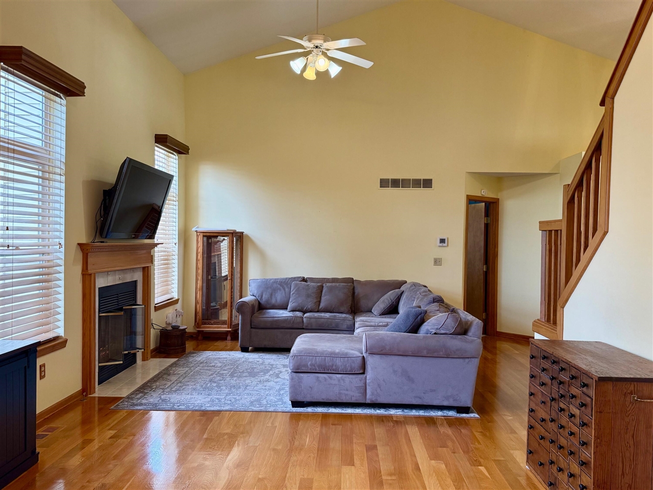 1975 Hollowbrook Drive, Holt, MI, 48842-8637