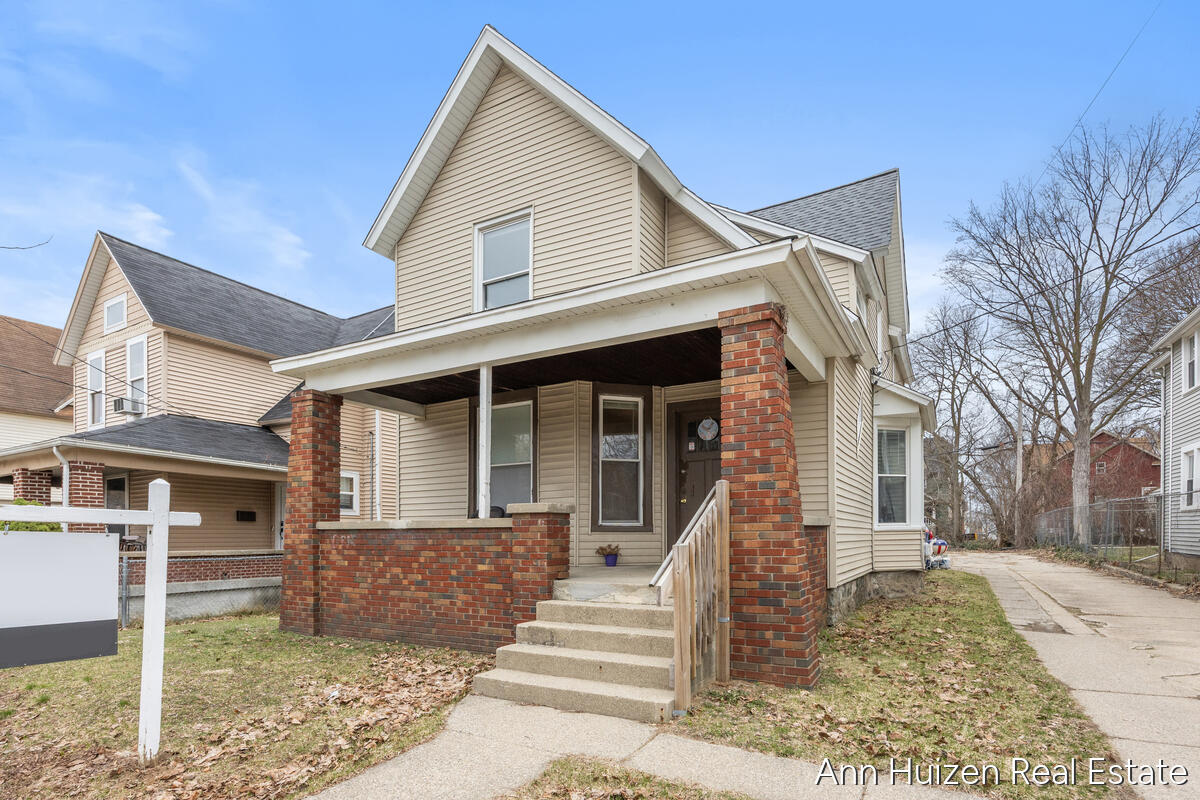 727 Union Avenue, Grand Rapids, MI, 49503-5429