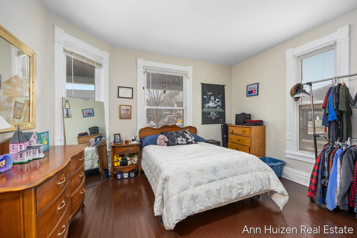 727 Union Avenue, Grand Rapids, MI, 49503-5429