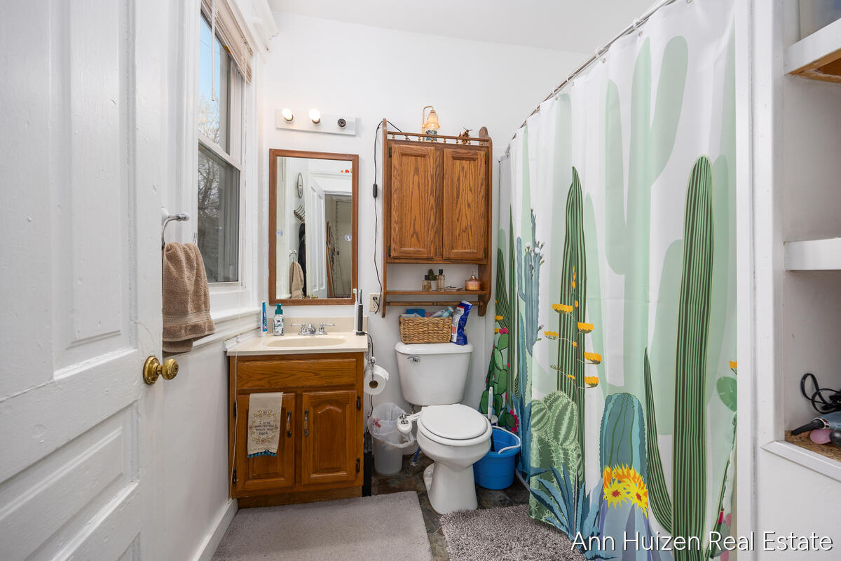 727 Union Avenue, Grand Rapids, MI, 49503-5429