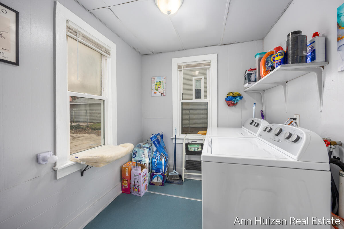 727 Union Avenue, Grand Rapids, MI, 49503-5429