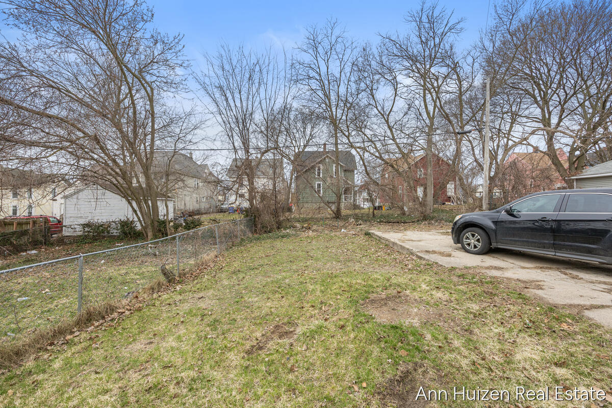 727 Union Avenue, Grand Rapids, MI, 49503-5429