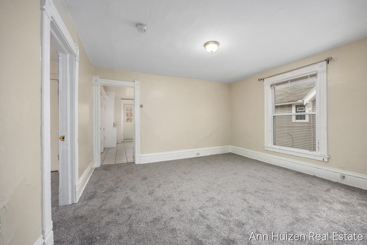 727 Union Avenue, Grand Rapids, MI, 49503-5429