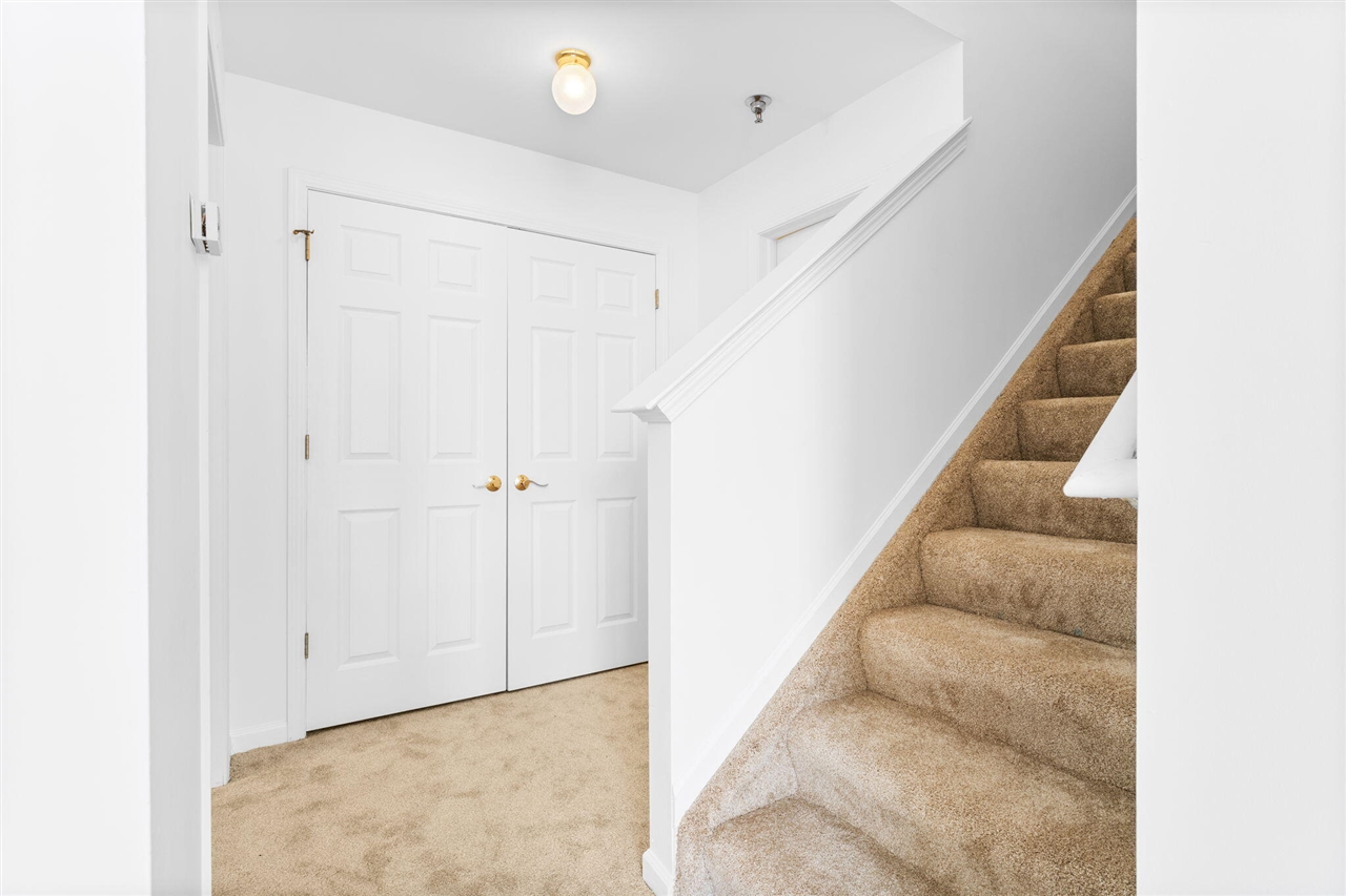 9475 Lakeside Drive, Ypsilanti, MI, 48197-6173