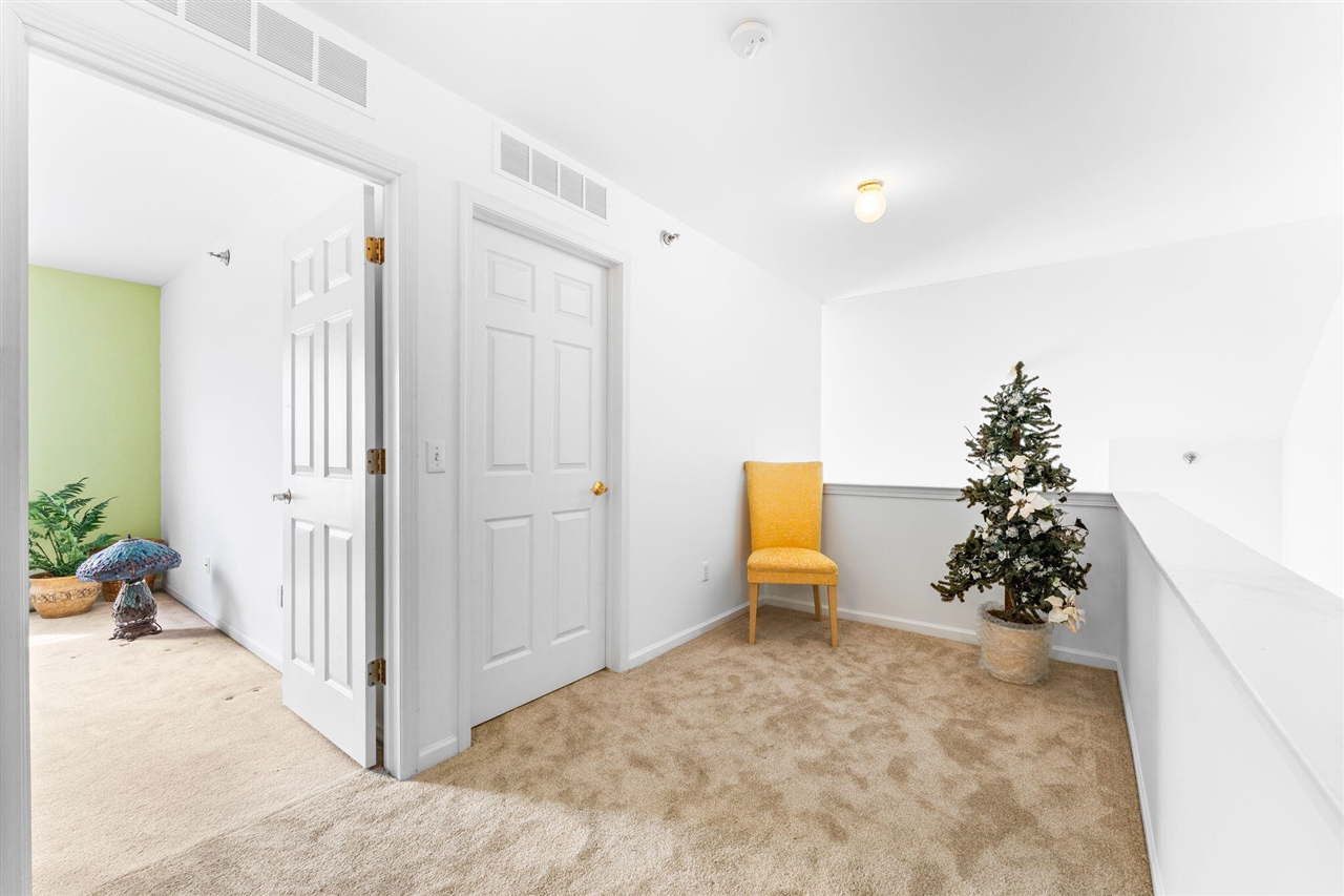 9475 Lakeside Drive, Ypsilanti, MI, 48197-6173