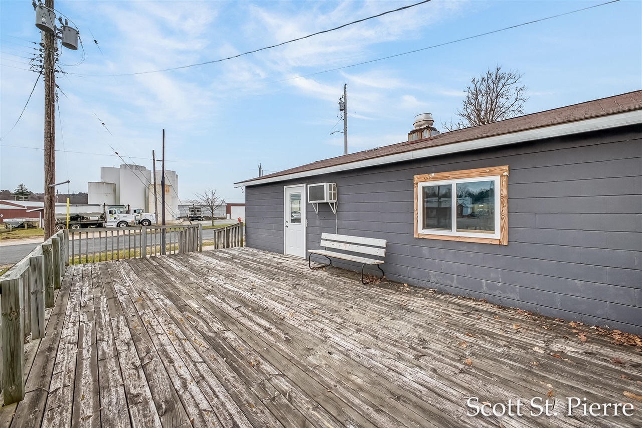 60 W 3rd Street, Shelby, MI, 49455-1016