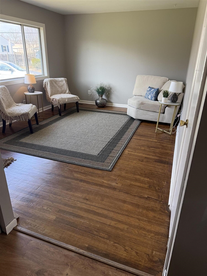 1020-1022 Avondale Circle, Kalamazoo, MI, 49048-1104