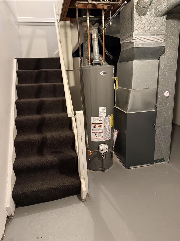 1020-1022 Avondale Circle, Kalamazoo, MI, 49048-1104