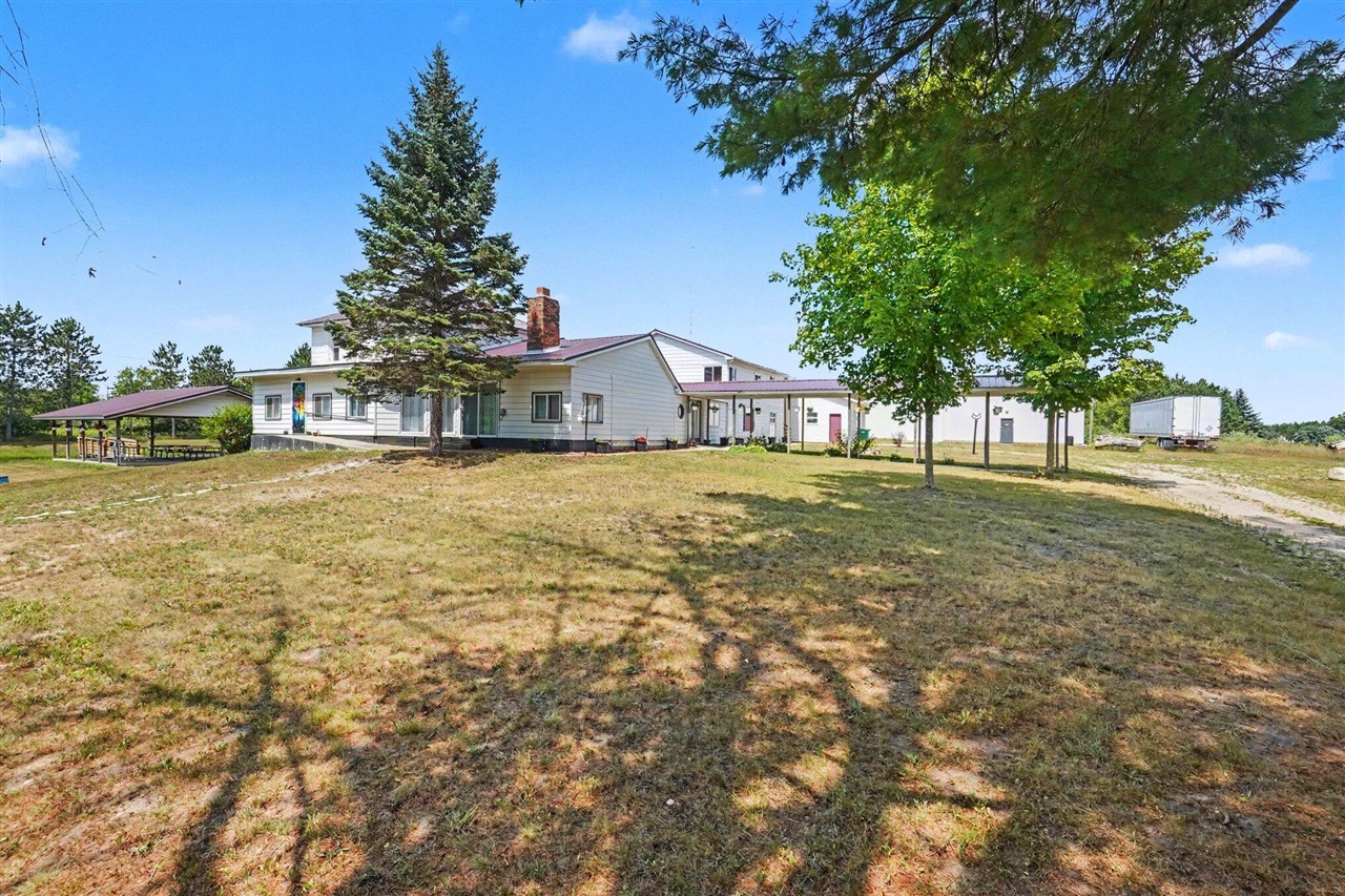 3rd image of 7202 21 Mile Rd, Evart, MI 49631 | MLS# 70522011
