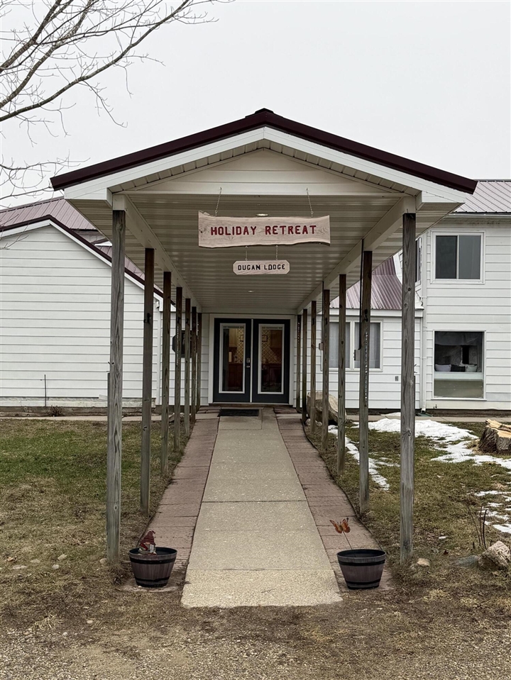 7202 21 Mile Road, Evart, MI, 49631