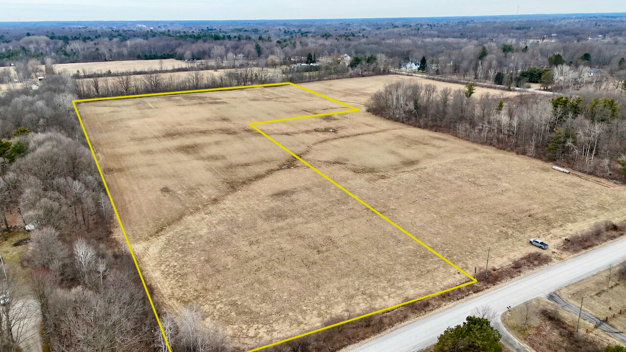 Mayer Road, Wales, MI, 48027