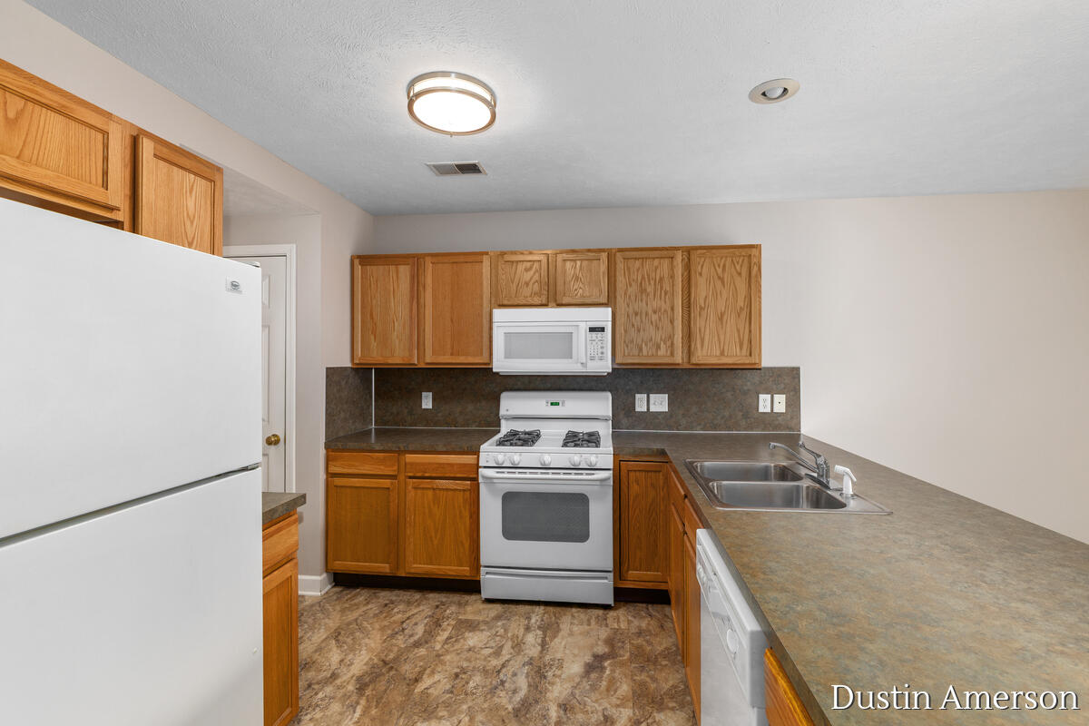 8468 N Center Park Drive UNIT&nbsp;4, Byron Center, MI, 49315