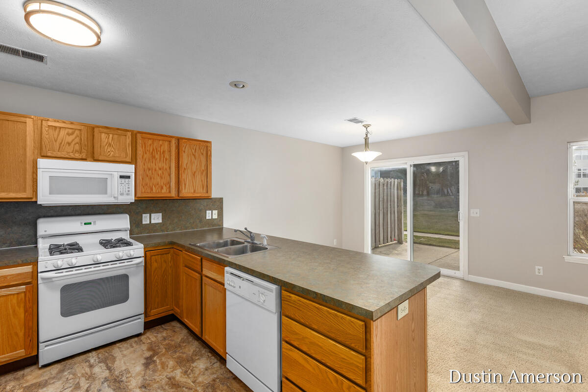 8468 N Center Park Drive UNIT&nbsp;4, Byron Center, MI, 49315