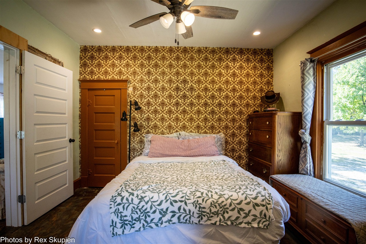 11664 N Gordon Avenue, Bitely, MI, 49309-9683