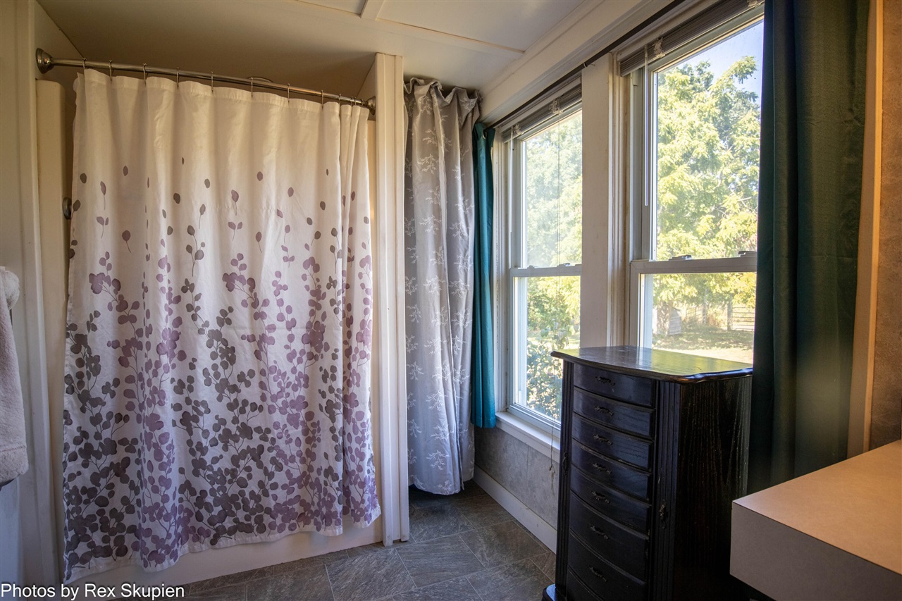 11664 N Gordon Avenue, Bitely, MI, 49309-9683