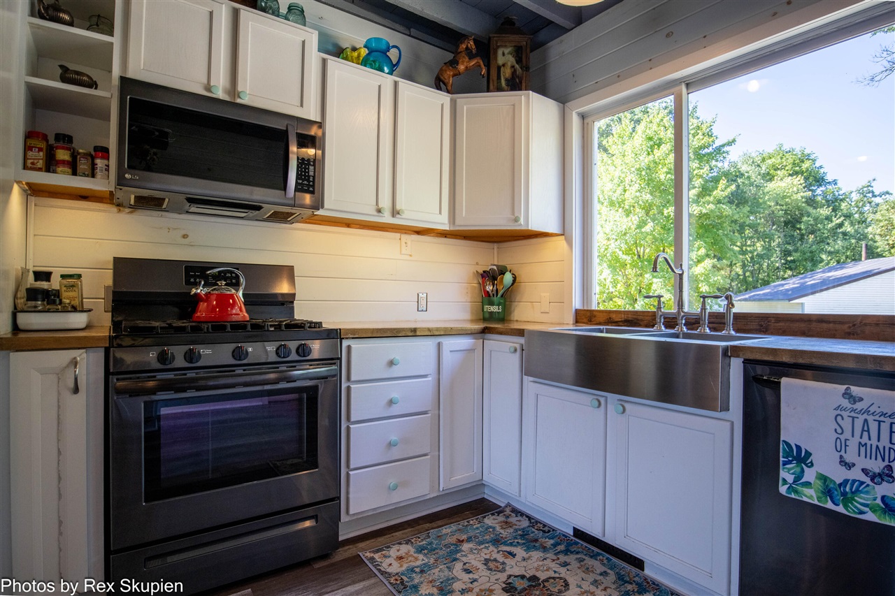 11664 N Gordon Avenue, Bitely, MI, 49309-9683