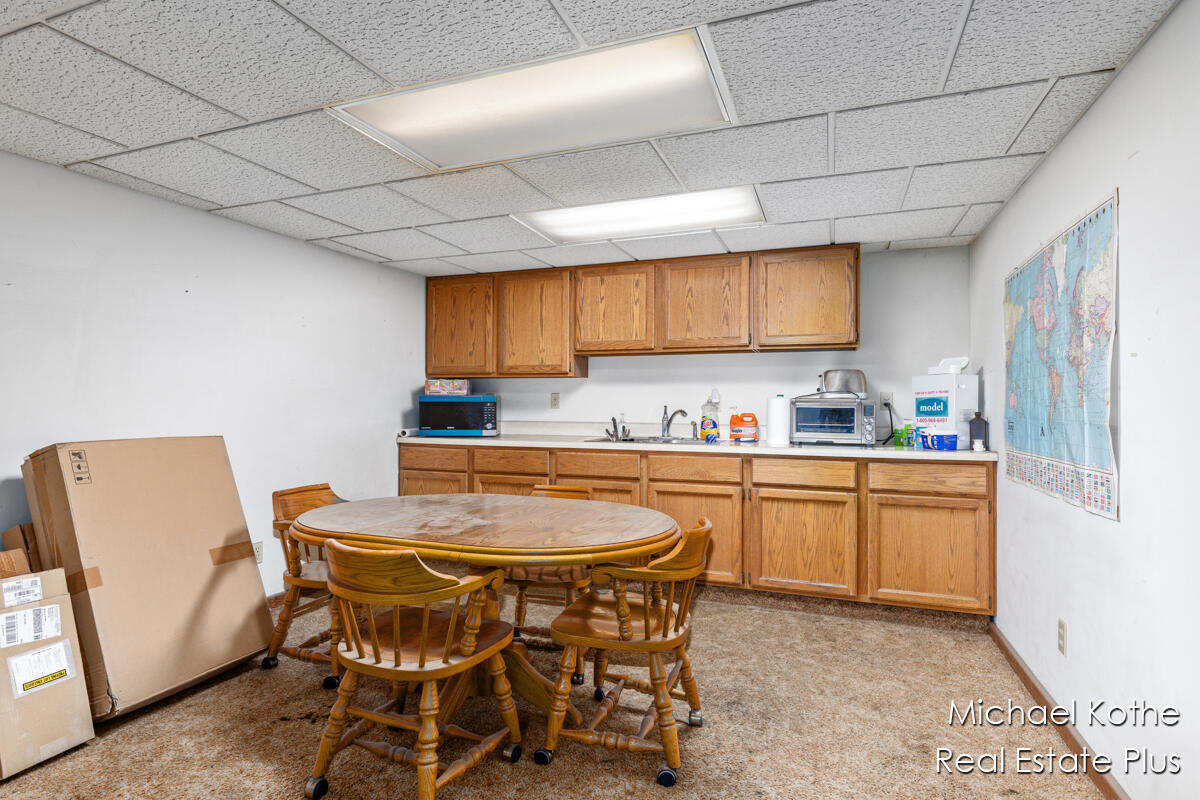 130 & 134 W State Street, Hastings, MI, 49058-1844