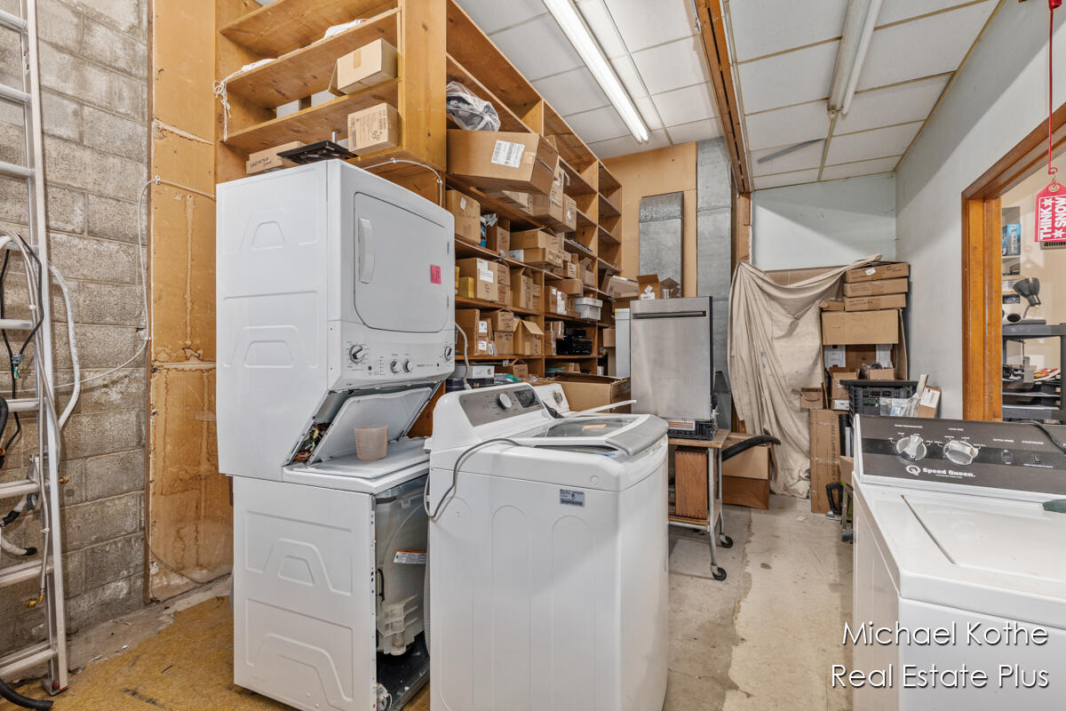 130 & 134 W State Street, Hastings, MI, 49058-1844