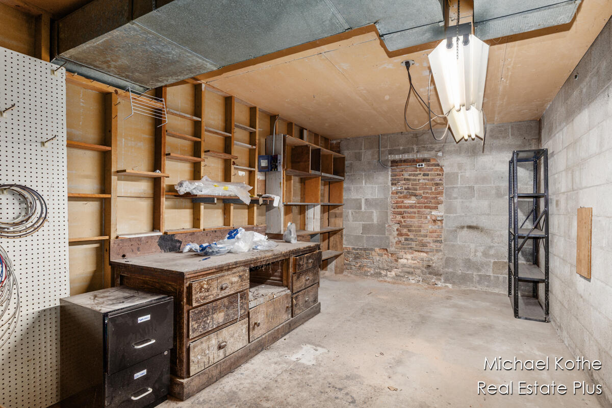 130 & 134 W State Street, Hastings, MI, 49058-1844