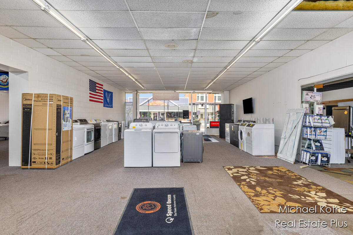 130 & 134 W State Street, Hastings, MI, 49058-1844