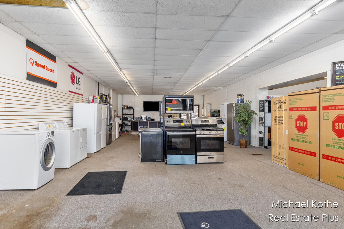 130 & 134 W State Street, Hastings, MI, 49058-1844