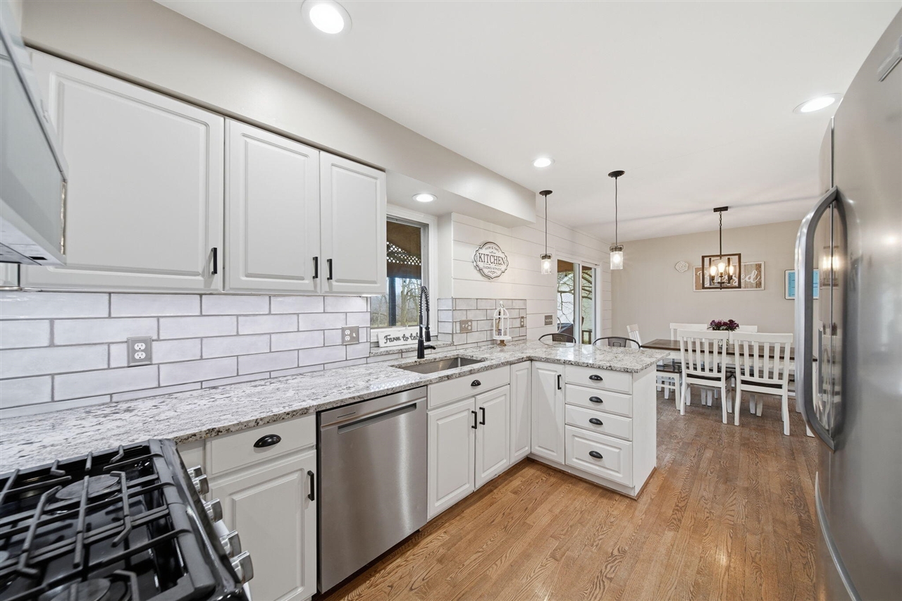 11085 Village Lane, Clinton, MI, 49236