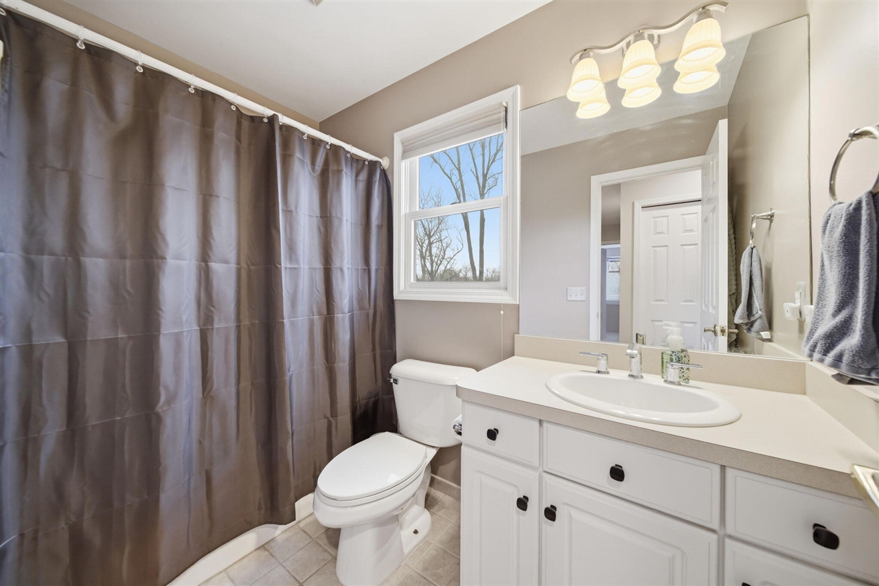 11085 Village Lane, Clinton, MI, 49236