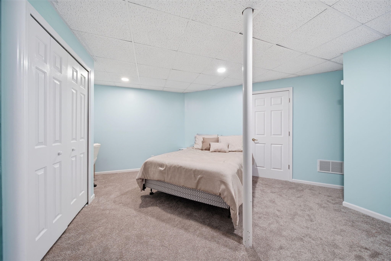 11085 Village Lane, Clinton, MI, 49236