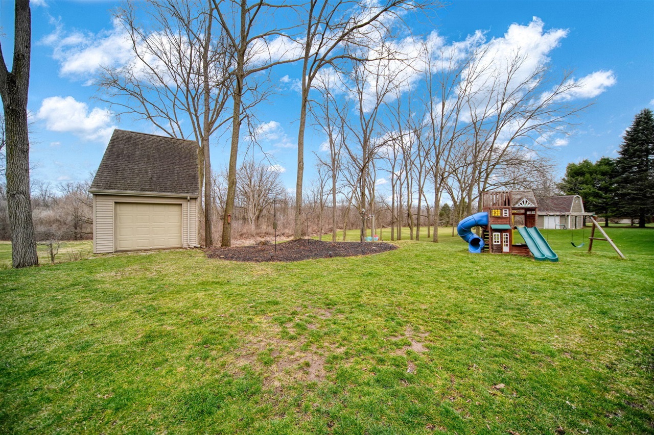 11085 Village Lane, Clinton, MI, 49236