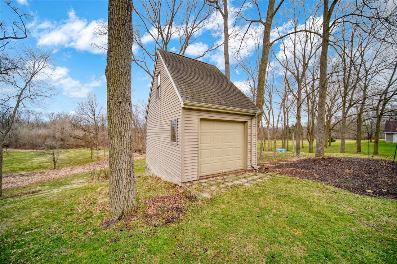 11085 Village Lane, Clinton, MI, 49236