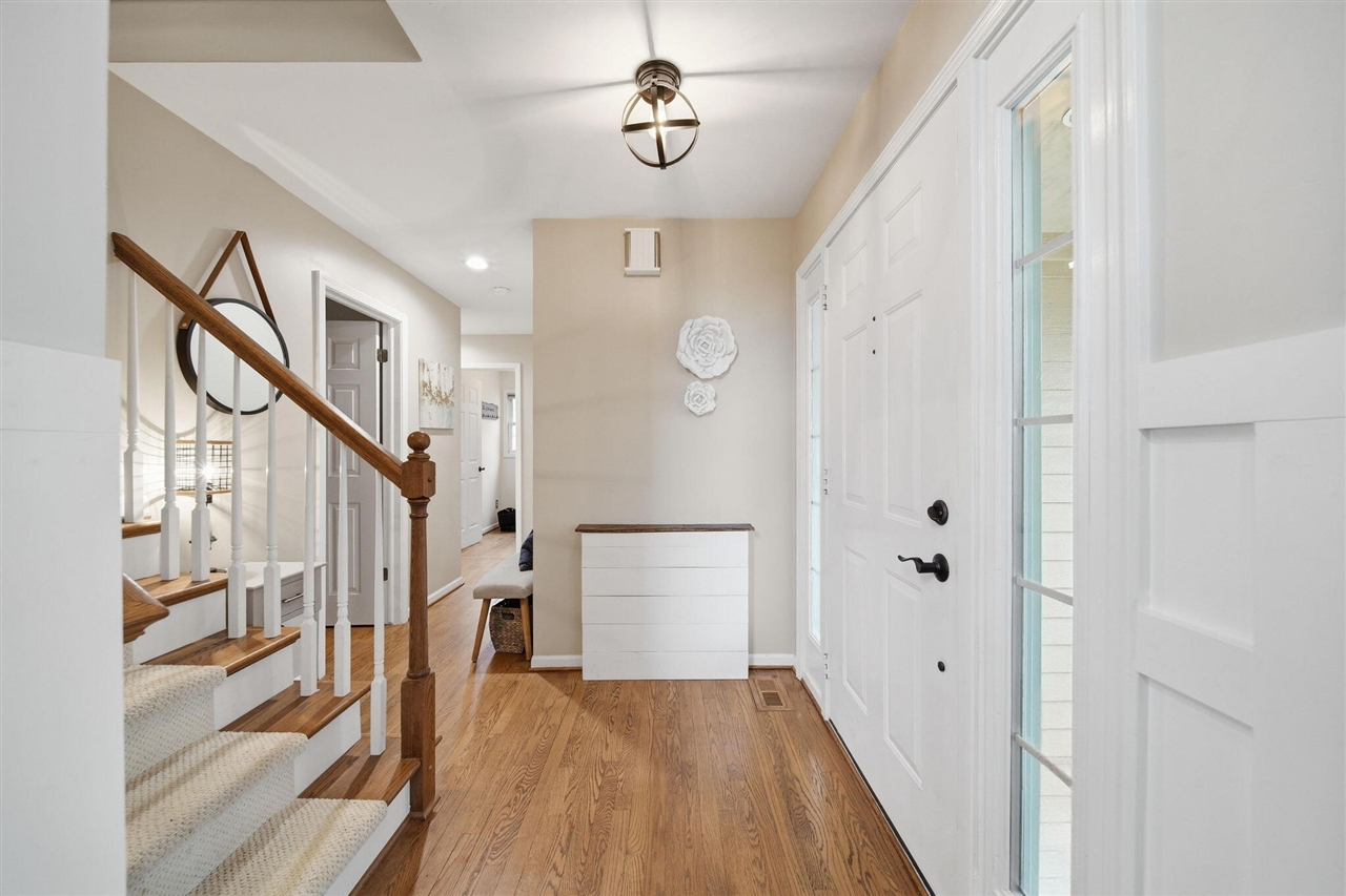 11085 Village Lane, Clinton, MI, 49236