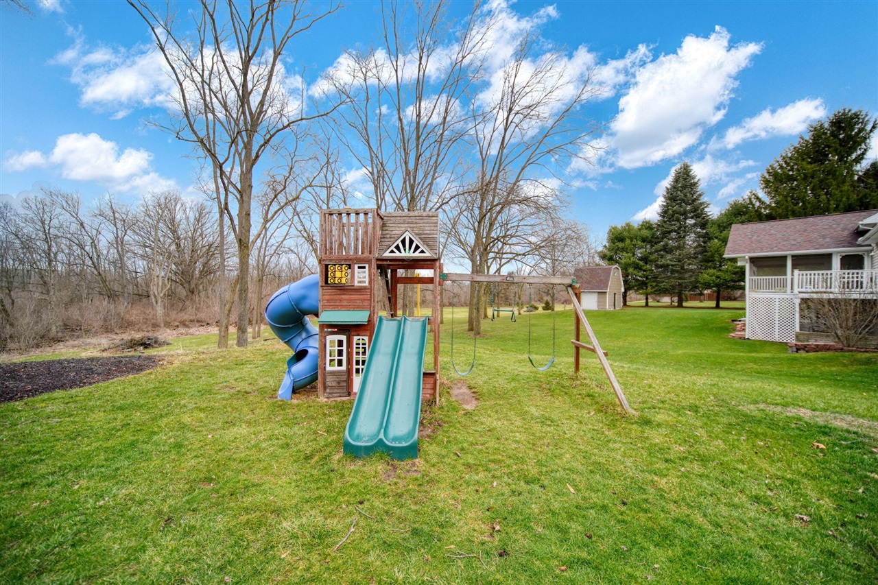 11085 Village Lane, Clinton, MI, 49236